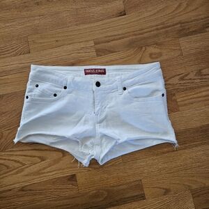 NWOT guess white frayed jean shorte